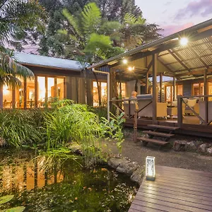 Sunshine Coast hotels &amp; apartments, all accommodations in Sunshine Coast